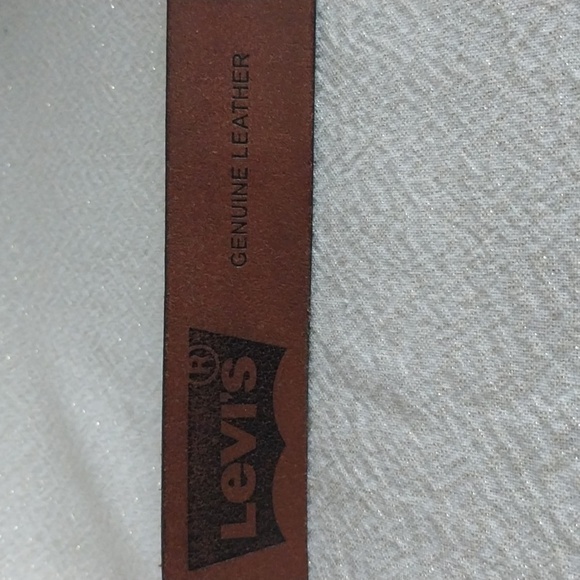 Levi's Leather Belt Size 42 - Picture 6 of 8